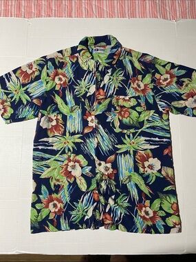 Untied Vintage 100% Silk Hawaiian Shirt with Mother of Pearl Buttons